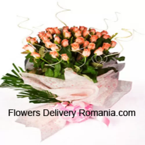 Bouquet de 51 roses orange avec des garnitures saisonnières